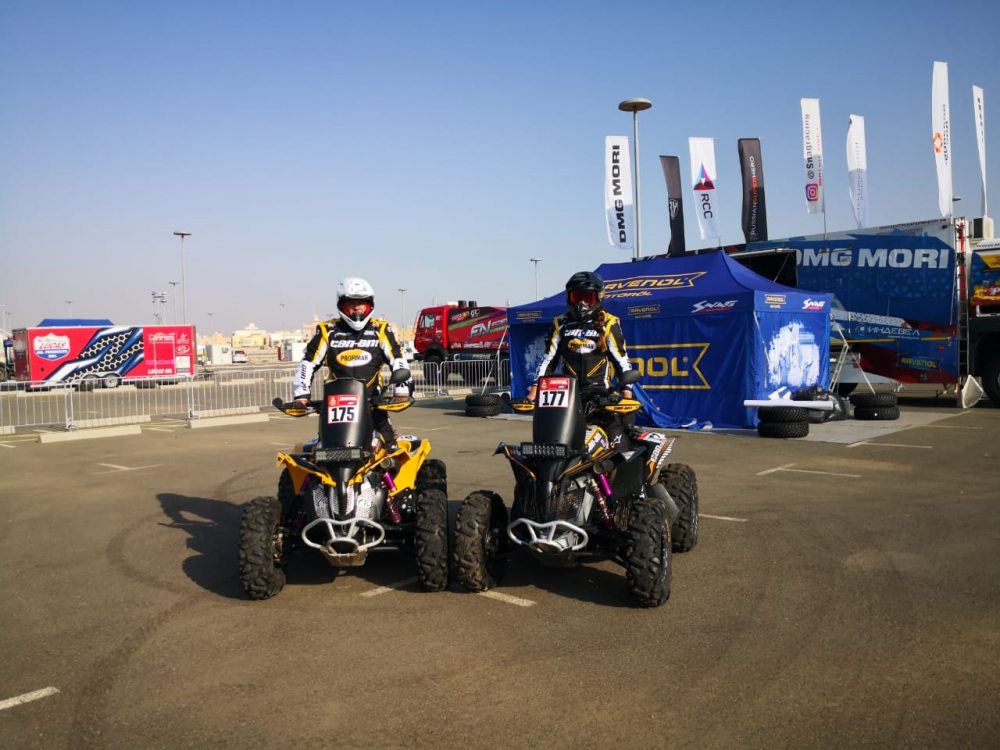 Los Martínez abren ruta en un nuevo Rally Dakar