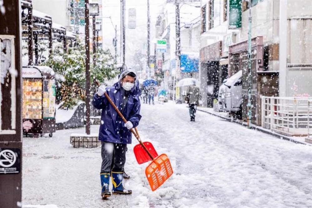 Ocho muertos y 240 heridos  por tormenta invernal en Japón