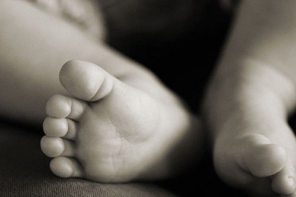 Fiscalía investiga muerte  de infante de dos meses