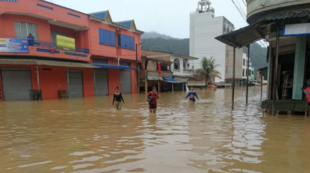 Autoridades alertan sobre posibles inundaciones por fuertes lluvias