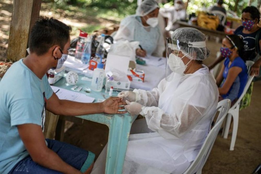 Brasil supera 225.000  muertos por coronavirus