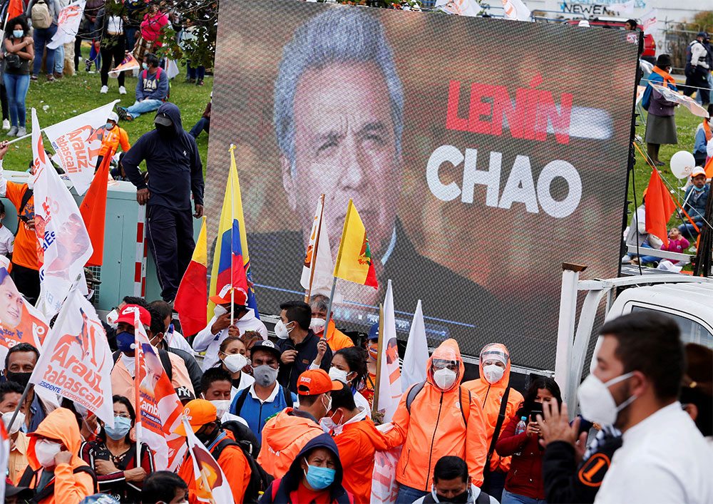Ecuatorianos buscan  salir de crisis económica