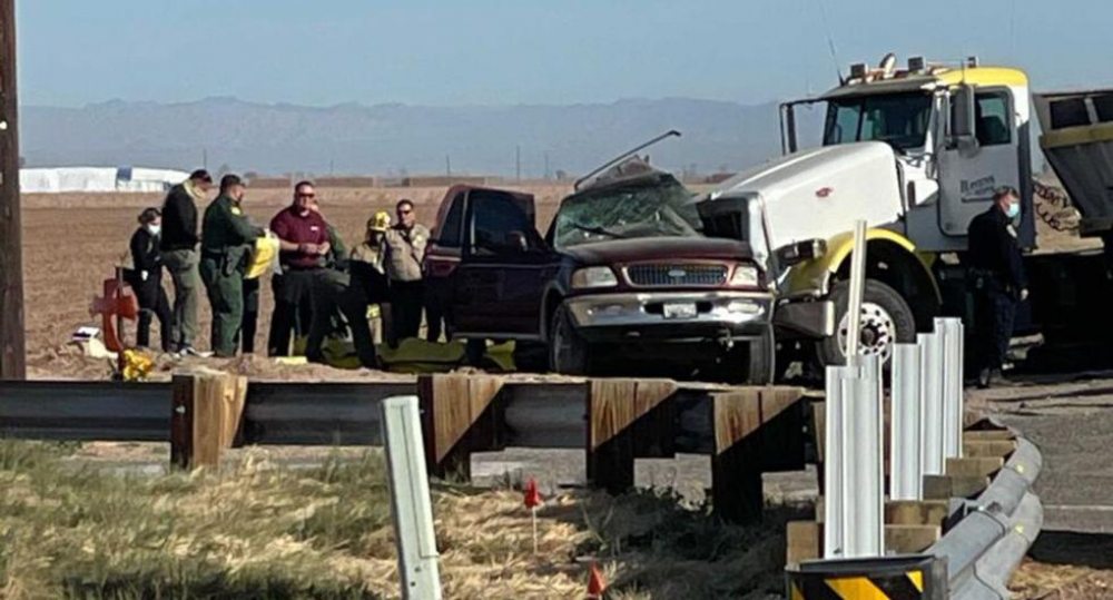 15 muertos y 12 heridos en accidente vial en California