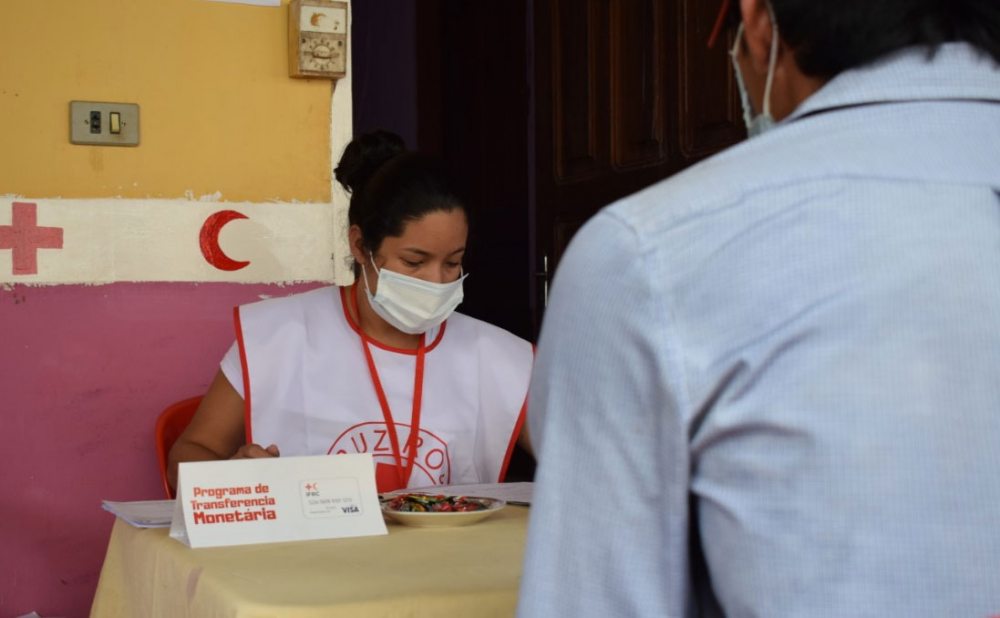 Cruz Roja colabora con recursos   en varias comunidades del país