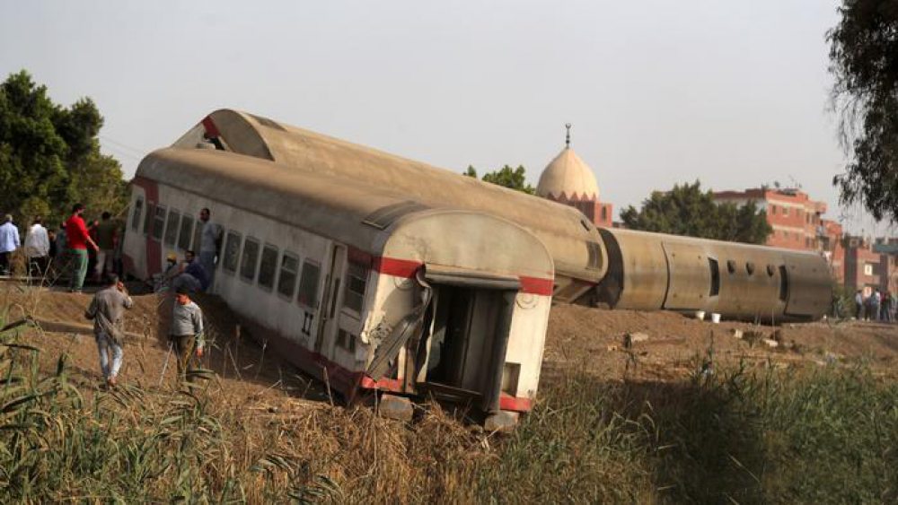 11 muertos y centenar de  heridos por siniestro de tren