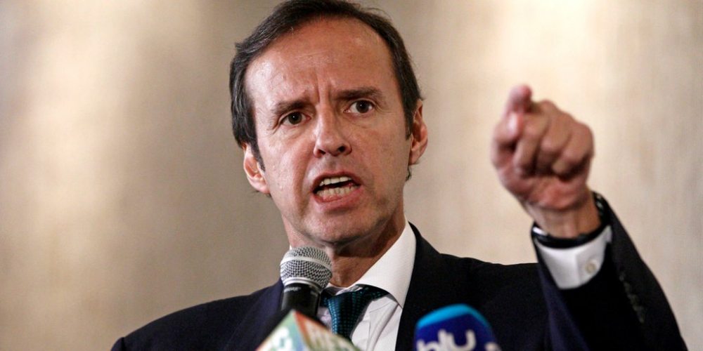 Expresidente Quiroga pide otorgar salida a exdignataria