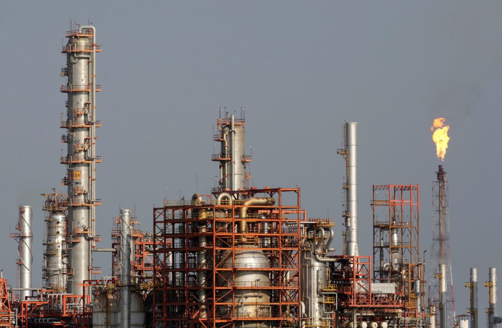 Senadores de México aprueban  polémica reforma hidrocarburos