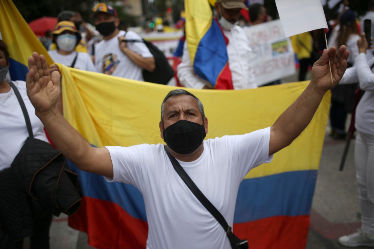 Vuelven protestas contra  gobierno en Colombia