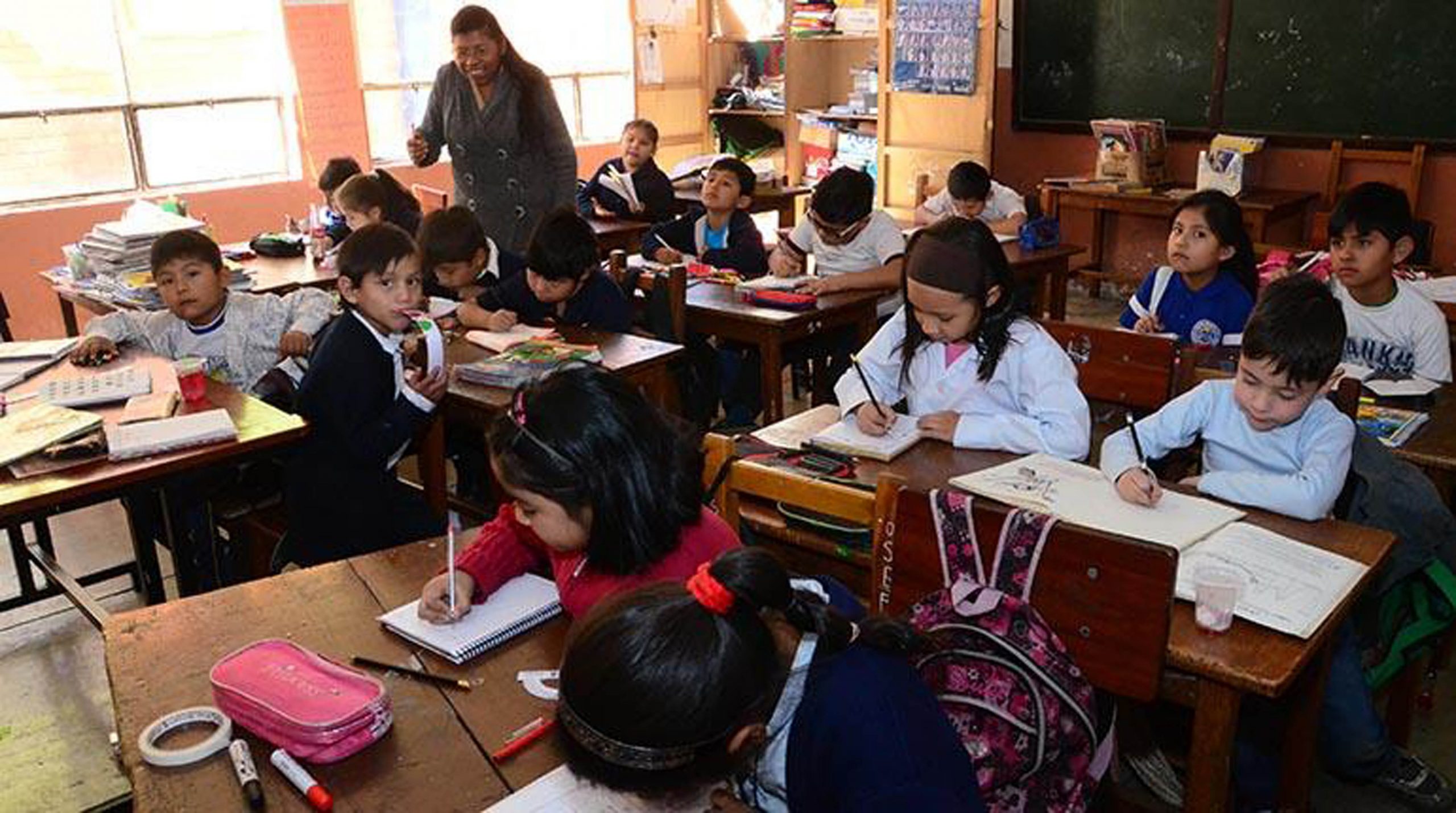 Maestros en El Alto pedirán  ampliar vacación hasta julio