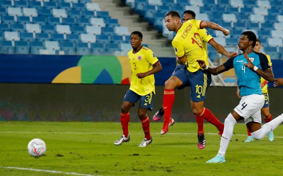 Colombia gana con un gol de la galera