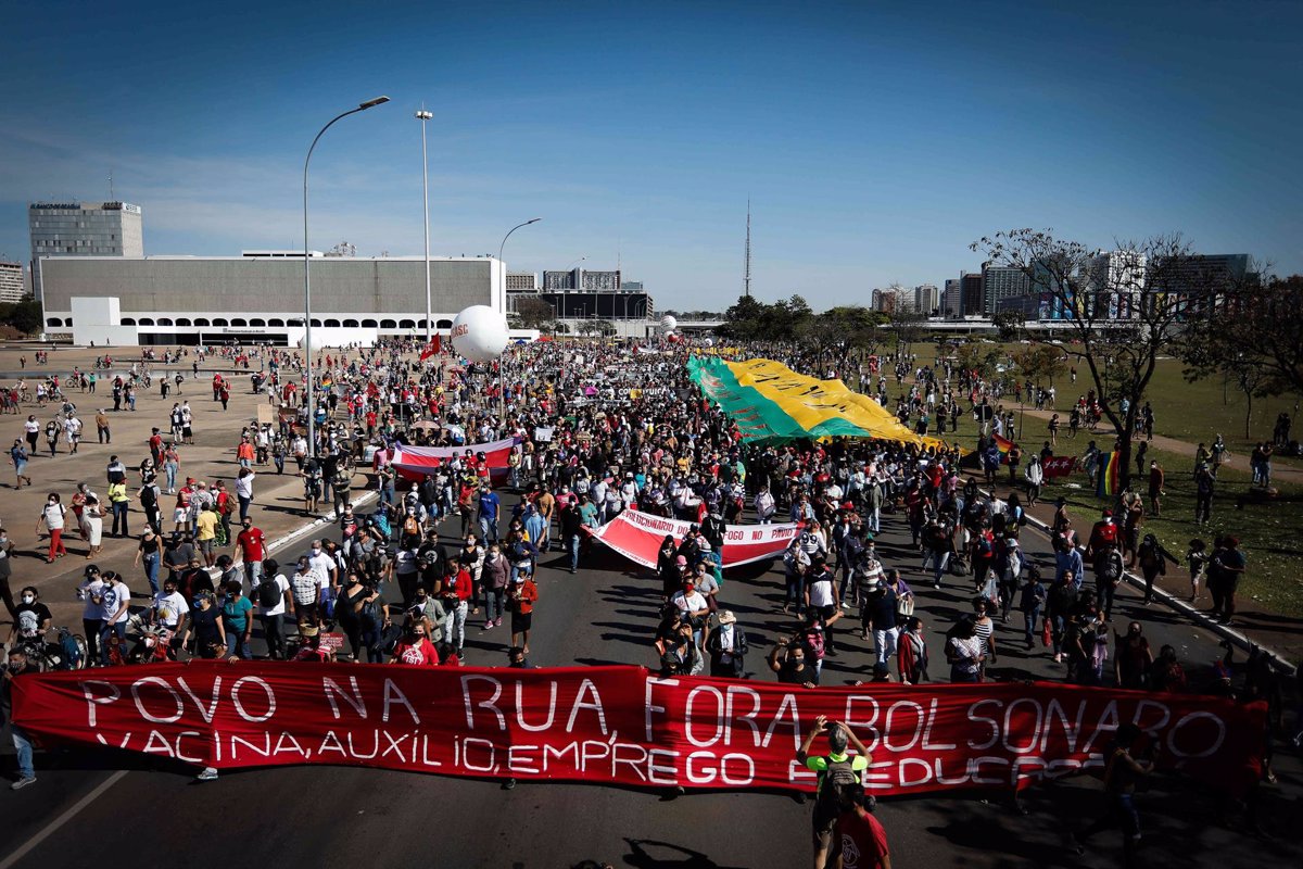 Vuelven protestas en Brasil