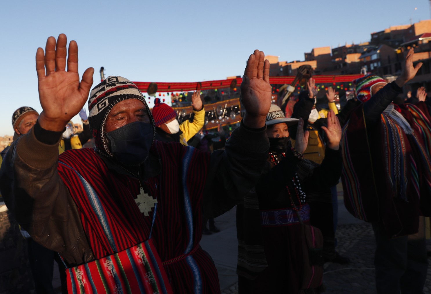 Bolivia recibe Año Nuevo Andino en medio de pandemia covid-19