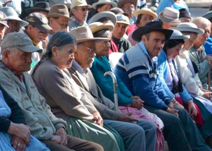 Bolivia tiene pensiones no contributivas por debajo de la línea de la pobreza