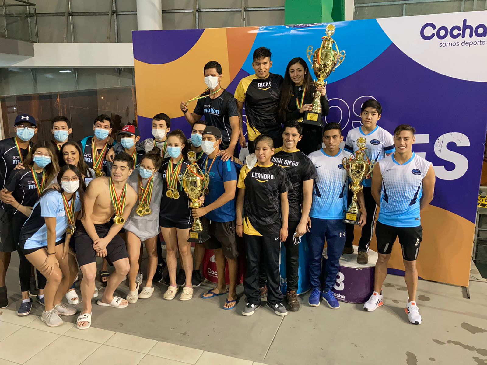 Club de Tenis La Paz y el Tigre campeones en natación