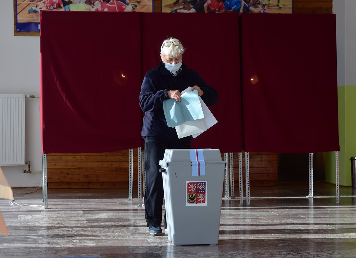 Oposición gana elecciones  legislativas de República Checa
