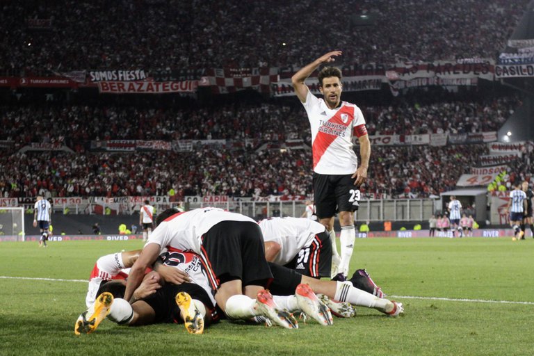 River Plate se coronó campeón con goleada a Racing