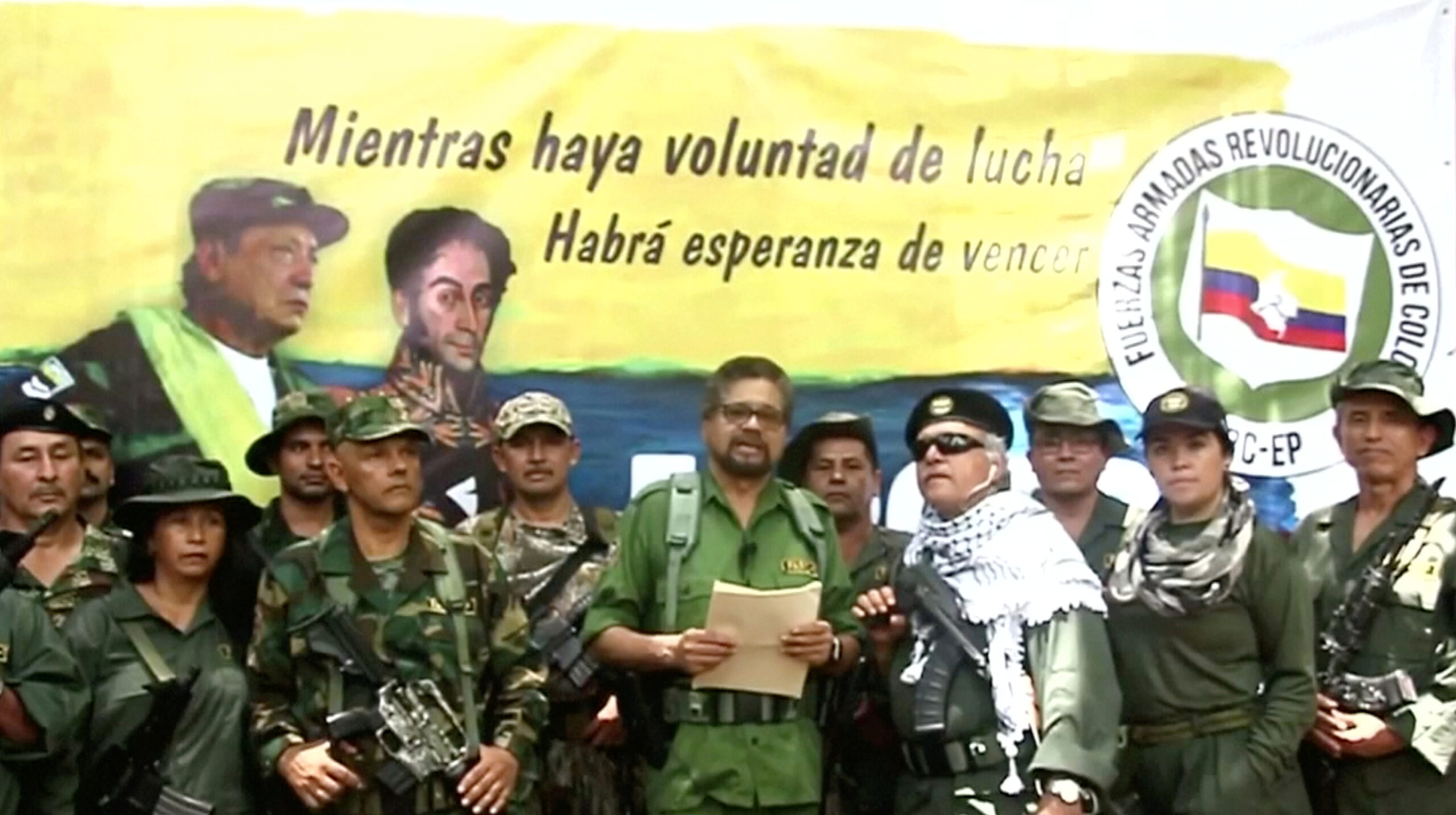“Colombia debe negociar con  todos los grupos armados”