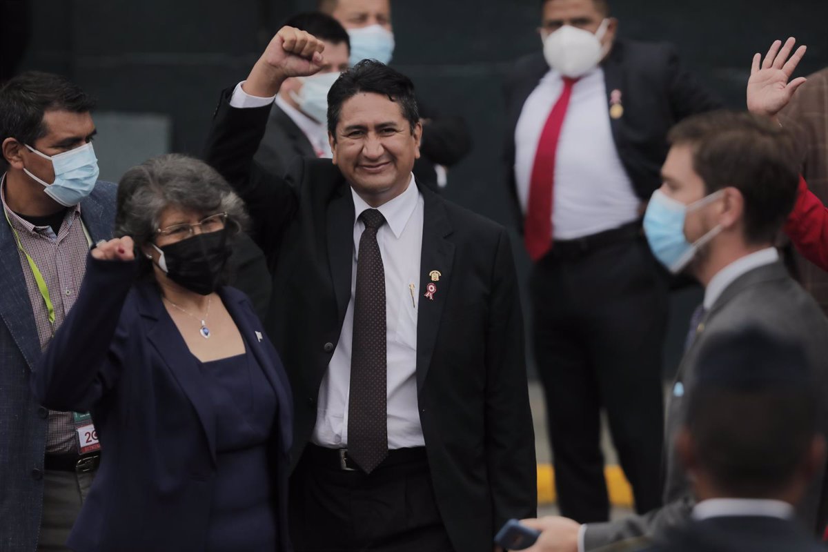 Perú Libre votará en contra de  moción de censura a Castilllo