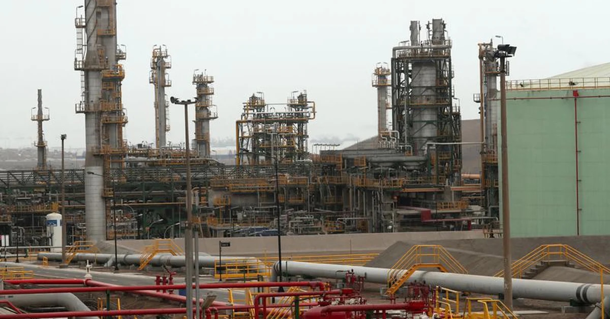 Perú evalúa contrato de Repsol  por derrame de petróleo