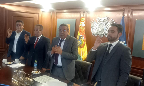 Mario Paredes asume  presidencia de la CNC