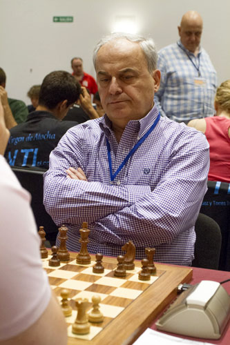 El mejor entrenador del mundo dictará curso online de ajedrez para el país