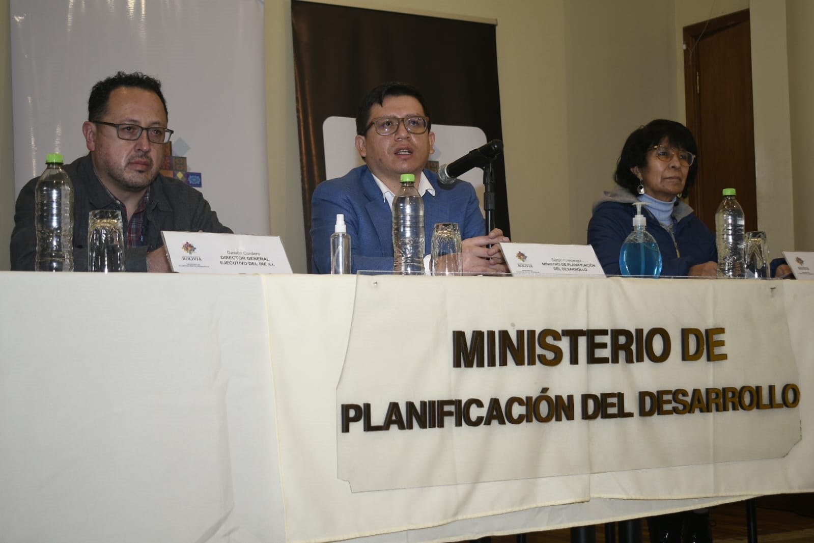 Posesionan a Gastón Cordero  como director interino del INE