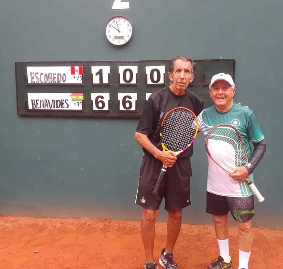 Benavides, Kholberg y Videa son campeones en certamen Senior de tenis