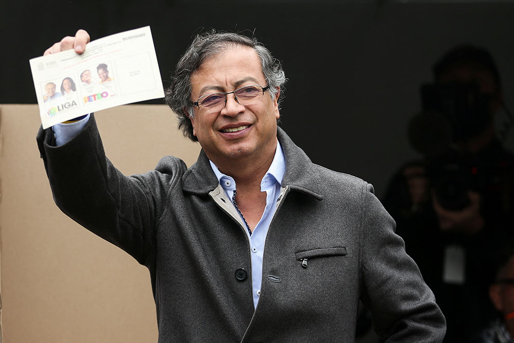 Petro se impone a Hernández  en elecciones presidenciales