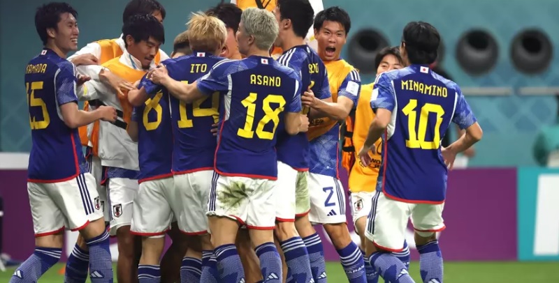 Japón dio un gran paso al vencer  2 a 1 a Alemania