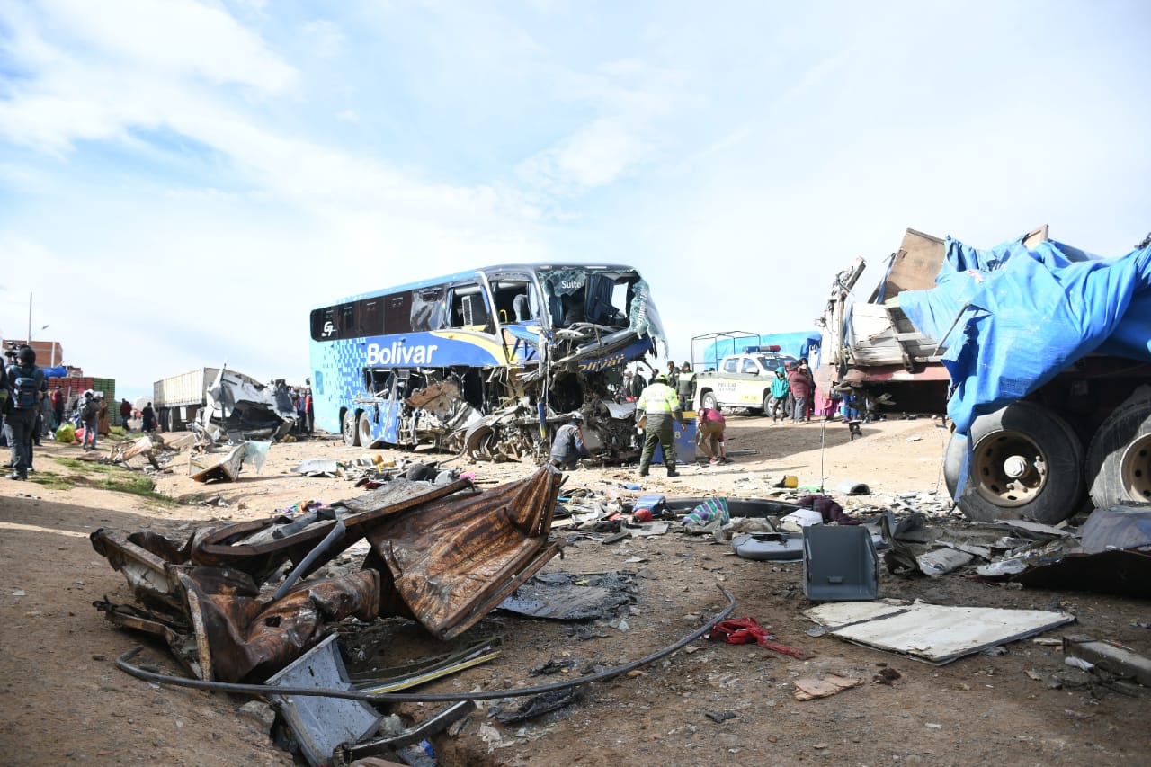 Siete fallecidos y 18 heridos  tras accidente en la Apacheta