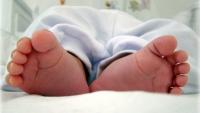 Abandonan bebé recién nacido  con una nota en la urbe alteña