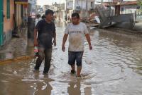 Ciclón Yaku continúa su  recorrido en costa peruana